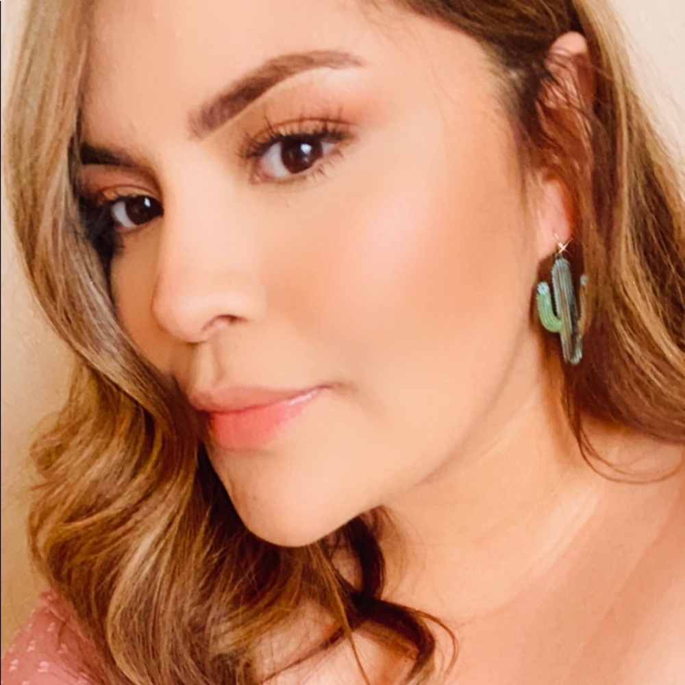 Meet your Posher, Astrid